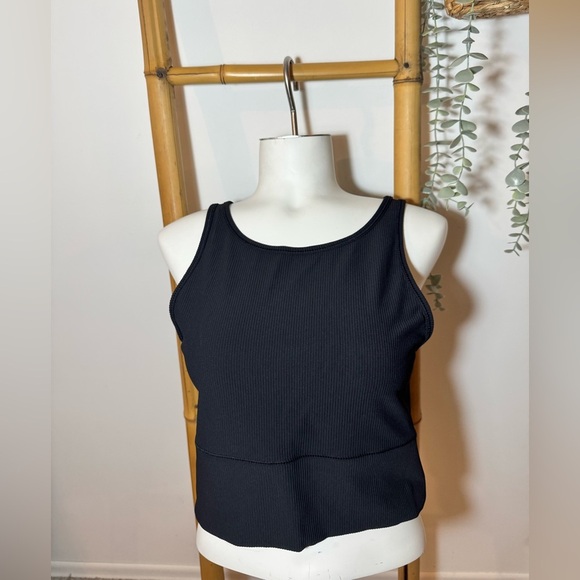 Lululemon Power Pivot Tank - Picture 3 of 6